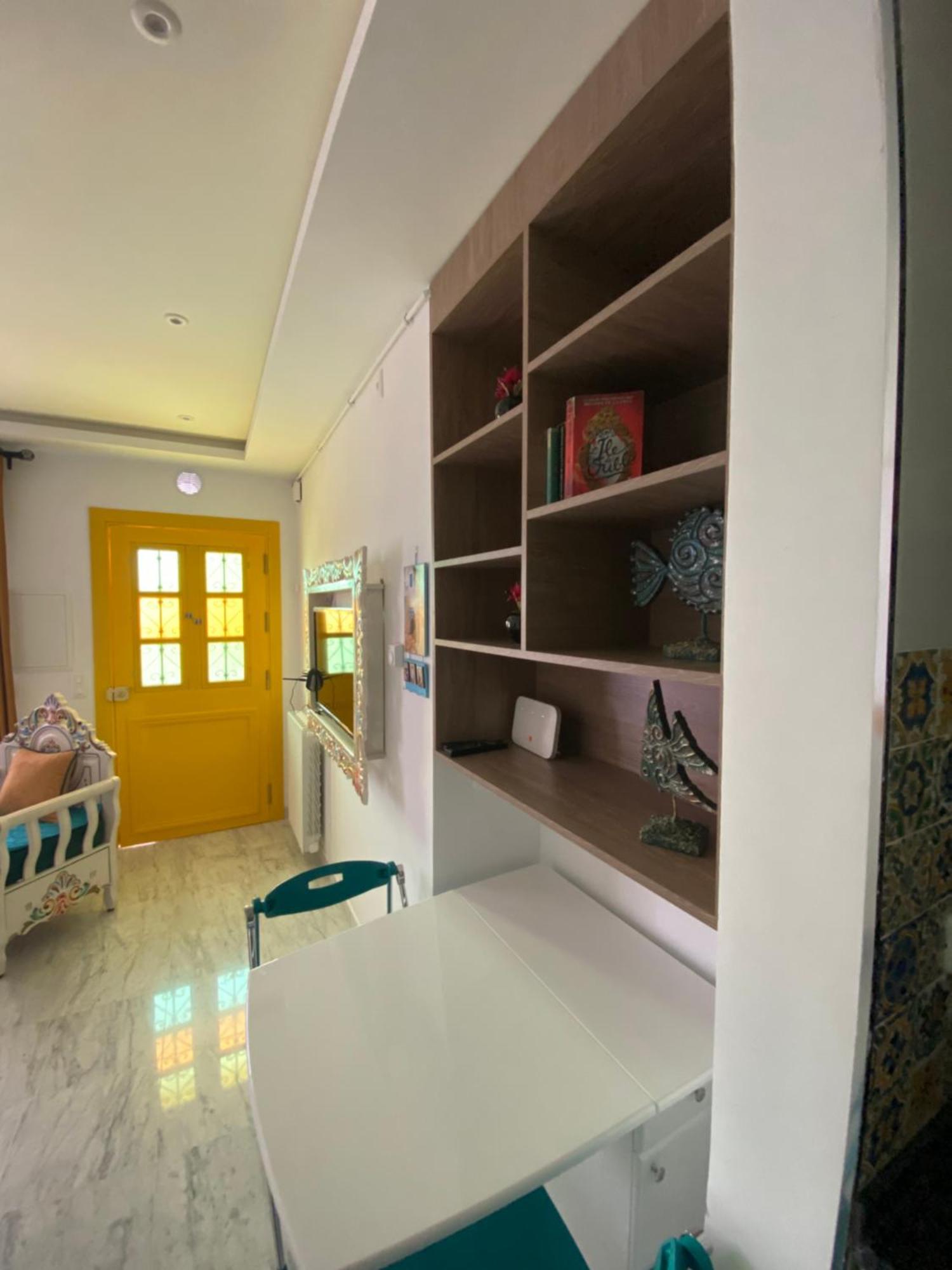 Marsa-Sidi Bousaid Cosy Authentic Apartment La Marsa Buitenkant foto